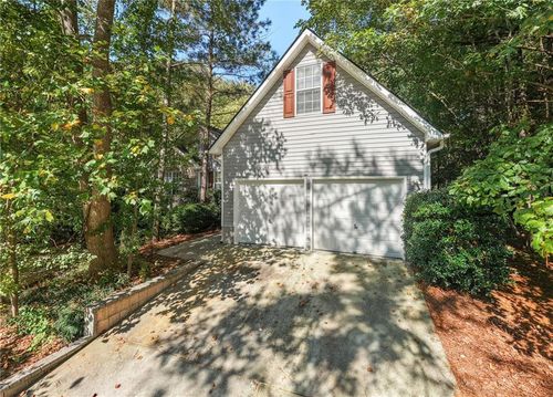 2072 Amberly Crossing Ln, Dacula, GA, 30019-2652 | Card Image