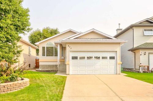 472 Heritage Blvd W, Lethbridge, AB, T1K7V9 | Card Image
