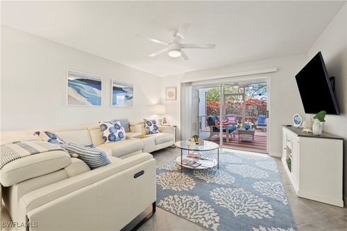 3-104-585 Club Side Dr, NAPLES, FL, 34110-6067 | Card Image