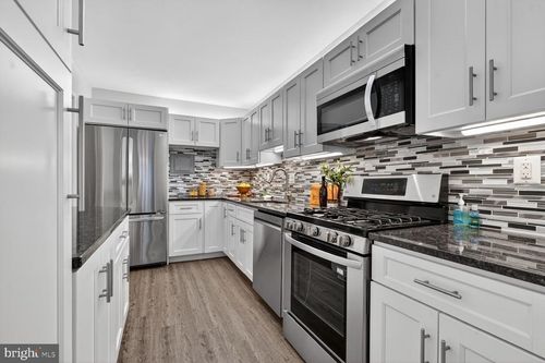 1112s-4515 Willard Ave, CHEVY CHASE, MD, 20815-3654 | Card Image