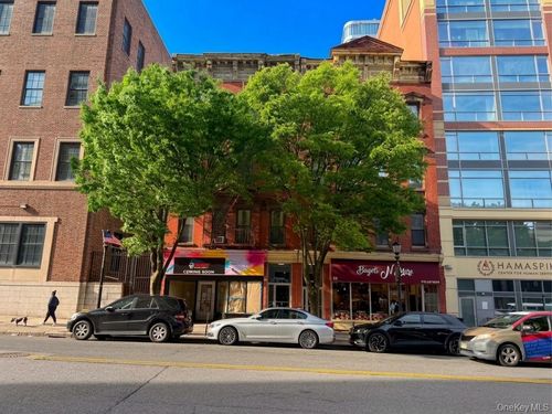 3r-52 Main St, Yonkers, NY, 10701-7022 | Card Image