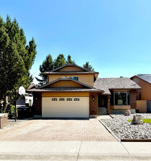 42 Ridgewood Blvd W, Lethbridge, AB, T1K6B9 | Card Image