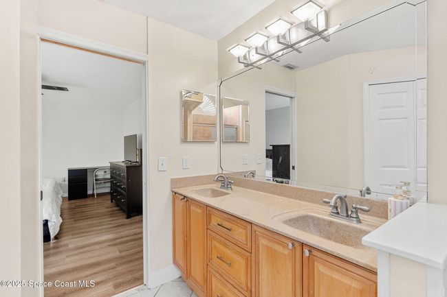 Master bathroom | Image 17