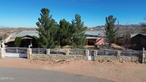 14421 Hovland Ln, El Paso, TX, 79938-8607 | Card Image