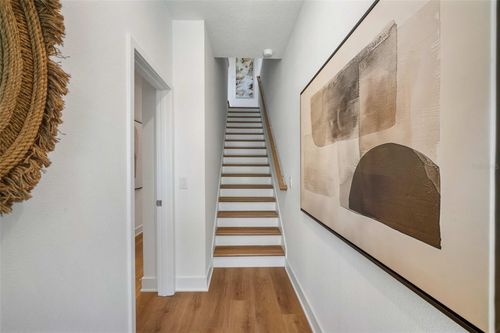 2-2711 W North B St, Tampa, FL, 33609-2342 | Card Image