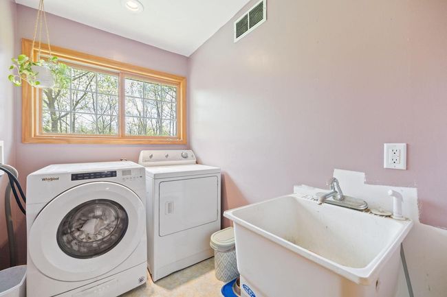 W8839 Hickory Road, House other with 3 bedrooms, 2 bathrooms and null parking in RICHMOND WI | Image 21