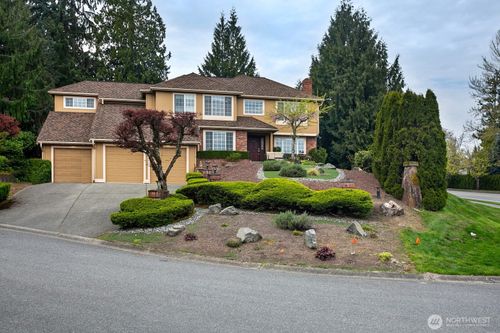 18451 Nw Village Park Drive, Issaquah, WA, 98027 | Card Image