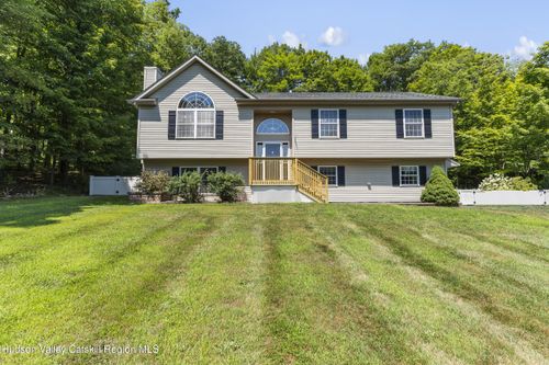 101 Hansburg Rd, Pine Bush, NY, 12566-5010 | Card Image