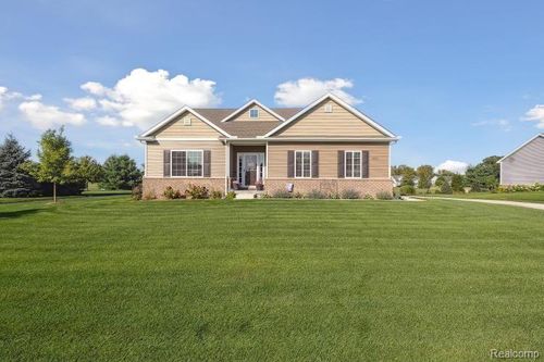 4573 Emerald Valley Loop, Handy Twp, MI, 48836 | Card Image