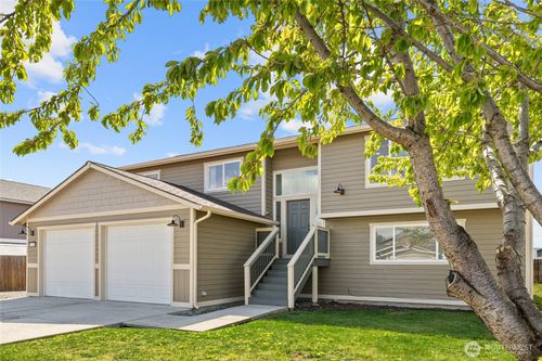 1702 E Hobert Ave, Ellensburg, WA, 98926-9217 | Card Image