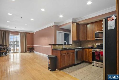 15-19 Tichenor Ln, Newark, NJ, 07114 | Card Image