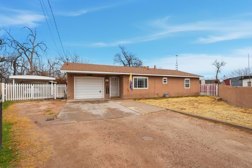 200 Campbell Ave, Belen, NM, 87002-4610 | Card Image