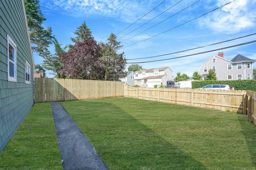 2164 Grove St, North Baldwin, NY, 11510-2610 | Card Image