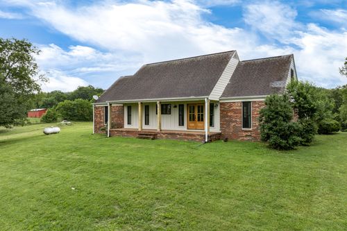 8025 Dry Creek Rd, Mount Pleasant, TN, 38474-2017 | Card Image
