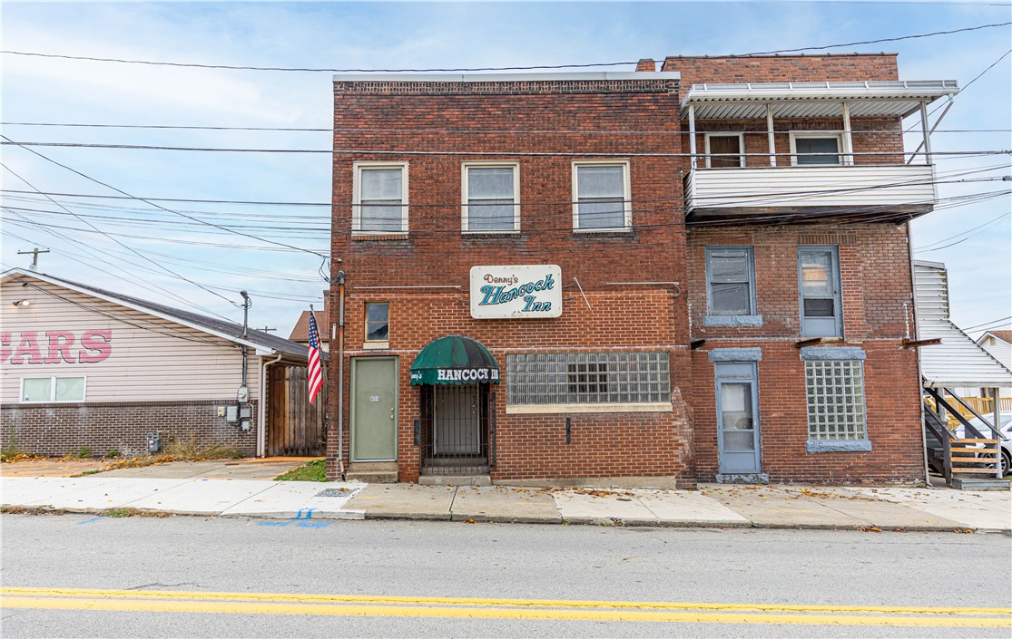 614 Hancock Ave, Vandergrift, PA 15690-1438