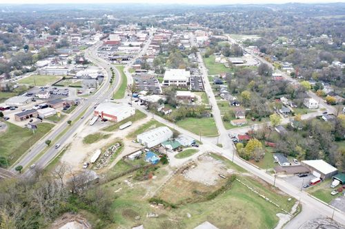 200 Cemetery Ave, Columbia, TN, 38401-4204 | Card Image