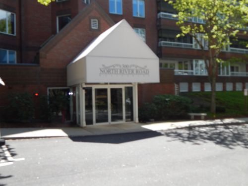 504-300 River Rd, Manchester, NH, 03104-2484 | Card Image