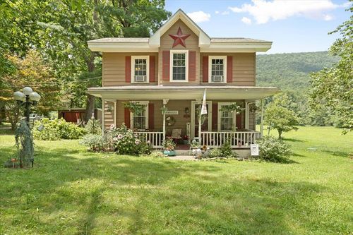 4737 Bradshaw Rd, Salem, VA, 24153-8015 | Card Image