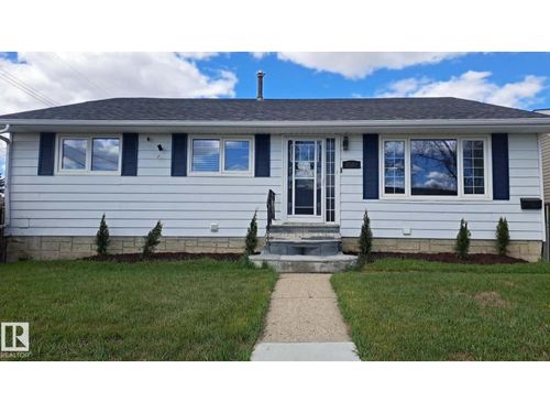 8512 131 Ave Nw, Edmonton, AB, T5E0W2 | Card Image