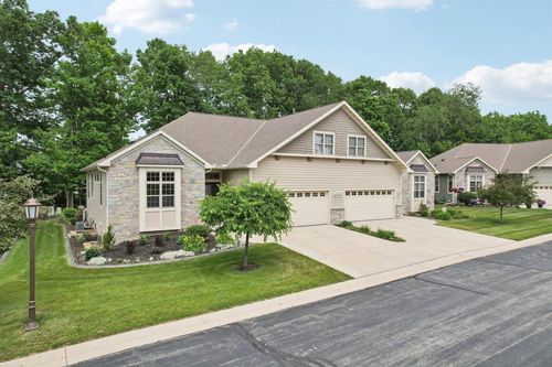 5-822 Lorrin Place, West Bend, WI, 53095 | Card Image