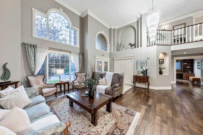 169 Signature Way Sw, House other with 5 bedrooms, 4 bathrooms and 4 parking in Calgary AB | Image 8