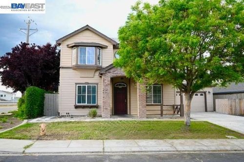 119 Legacy St, Manteca, CA, 95337-8995 | Card Image