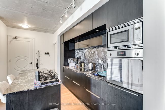 2501 - 88 Blue Jays Way, Condo with 2 bedrooms, 1 bathrooms and null parking in Toronto ON | Image 11