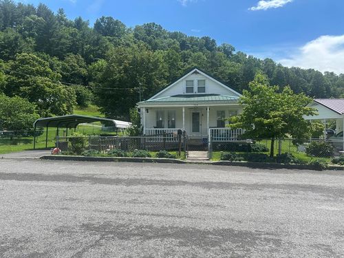 504 Brown Ave, Richlands, VA, 24641-2910 | Card Image
