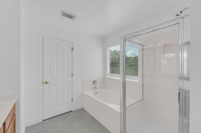 131 Martin Crossing Dr, House other with 3 bedrooms, 3 bathrooms and null parking in Cedar Creek TX | Image 13