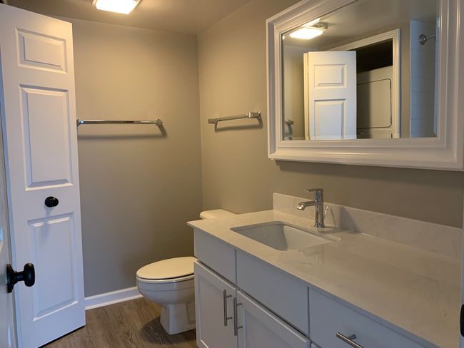 D301 - 1910 Chestnut Ave, Condo with 3 bedrooms, 2 bathrooms and 2 parking in Glenview IL | Image 13