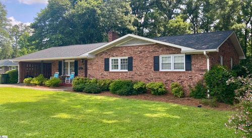 7 Carlisle Dr, Honea Path, SC, 29654-1311 | Card Image