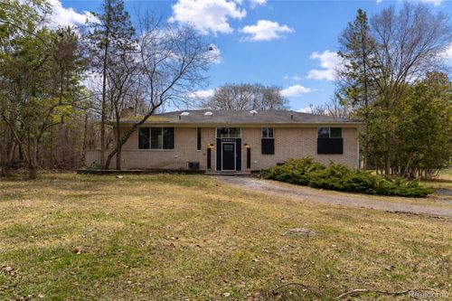 30540 N Greenbriar Rd, Franklin, MI, 48025-1459 | Card Image