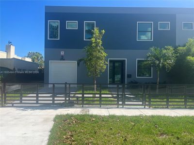 2340 - 2340 Sw 13 St, Townhouse with 5 bedrooms, 5 bathrooms and null parking in Miami FL | Image 1