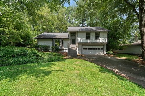 9795 Loblolly Ln, Roswell, GA, 30075-4315 | Card Image
