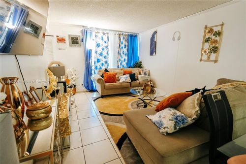 apt-128-216 Lake Pointe Dr, Oakland Park, FL, 33309-3595 | Card Image