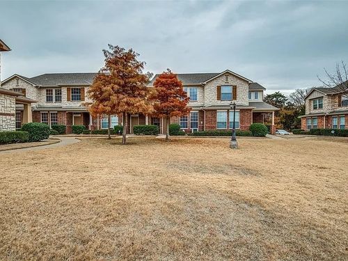 2742 Olympic Park Dr, Grand Prairie, TX, 75050-1322 | Card Image