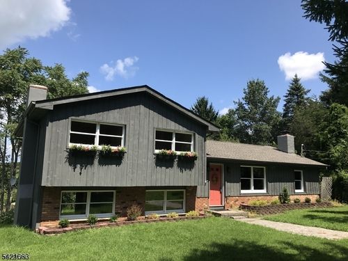 3 Lew May Dr, Newton, NJ, 07860-6012 | Card Image