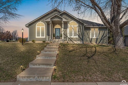 7710 Sw 27th St, Topeka, KS, 66614-4855 | Card Image