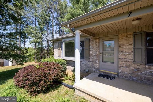 7 Blue Ridge Ct, LURAY, VA, 22835-1751 | Card Image