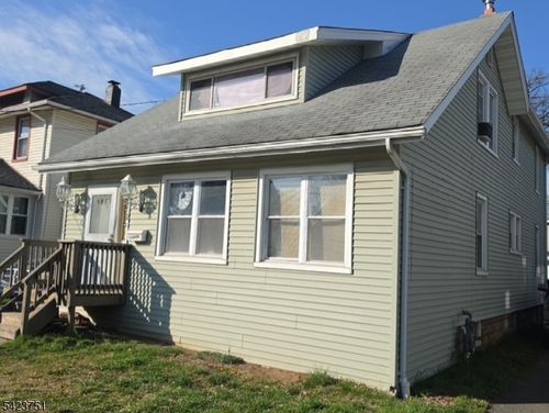 427 Robins St, Roselle, NJ, 07203-1808 | Card Image