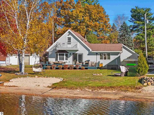 6789 W Redman Dr, Lake City, MI, 49651-8518 | Card Image