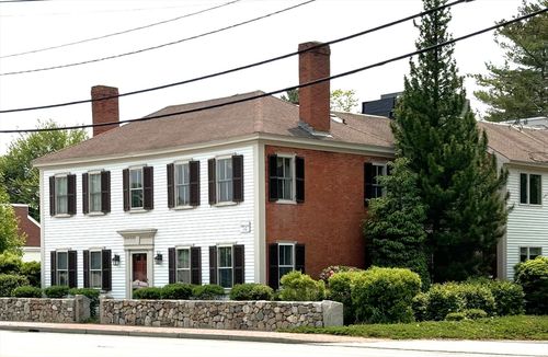 2048 Washington St, Hanover, MA, 02339-1658 | Card Image