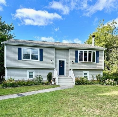49 Hathaway Rd, Acushnet, MA, 02743-1606 | Card Image