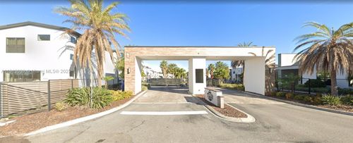 192 Villa Domani Cir, Davenport, FL, 33896-5211 | Card Image