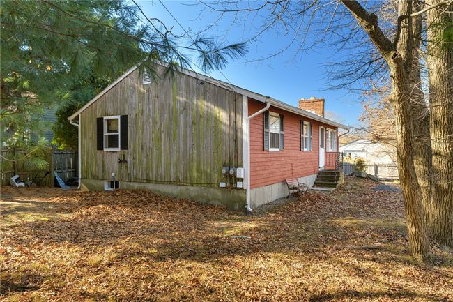 95 Capstan St, House other with 2 bedrooms, 1 bathrooms and 2 parking in Jamestown RI | Image 5