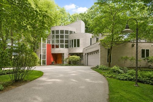 389 River Rd, Carlisle, MA, 01741-1819 | Card Image