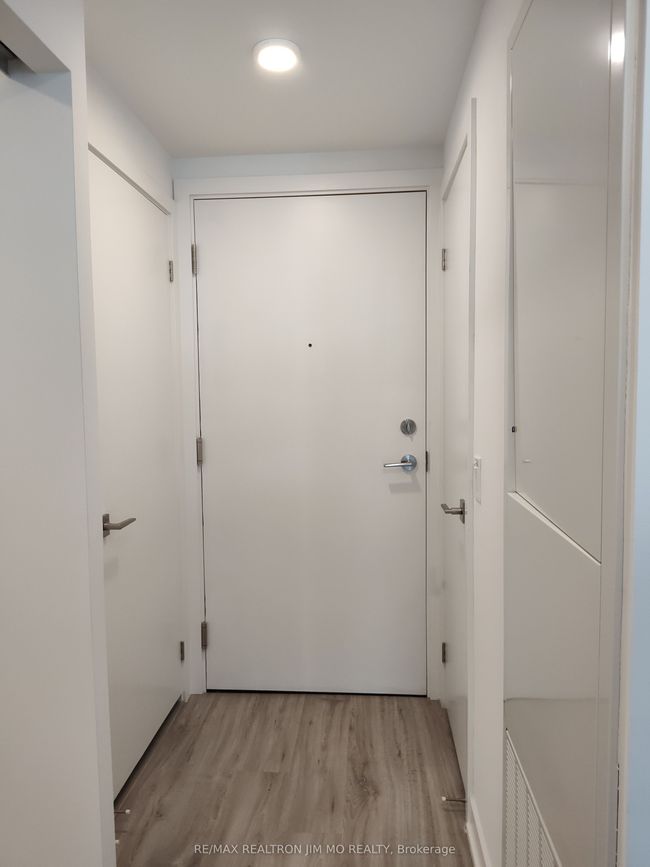 252 Church St, Condo with 2 bedrooms, 2 bathrooms and null parking in Toronto ON | Image 7