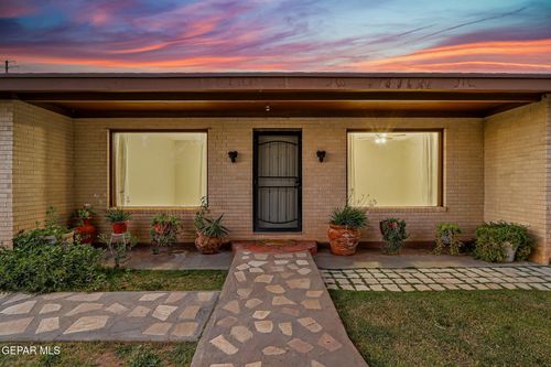 171 Holguin, Vinton, TX, 79821-8603 | Card Image
