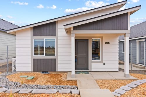 190-4058 Sw Obsidian Ave, Redmond, OR, 97756-8833 | Card Image