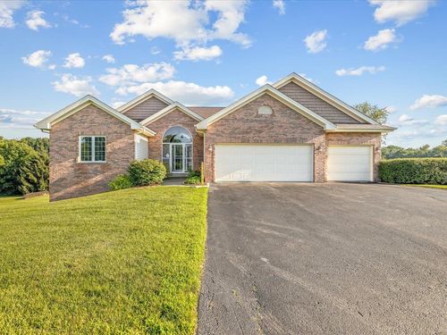7227 Hawthorne Rdg, Roscoe, IL, 61073-7157 | Card Image